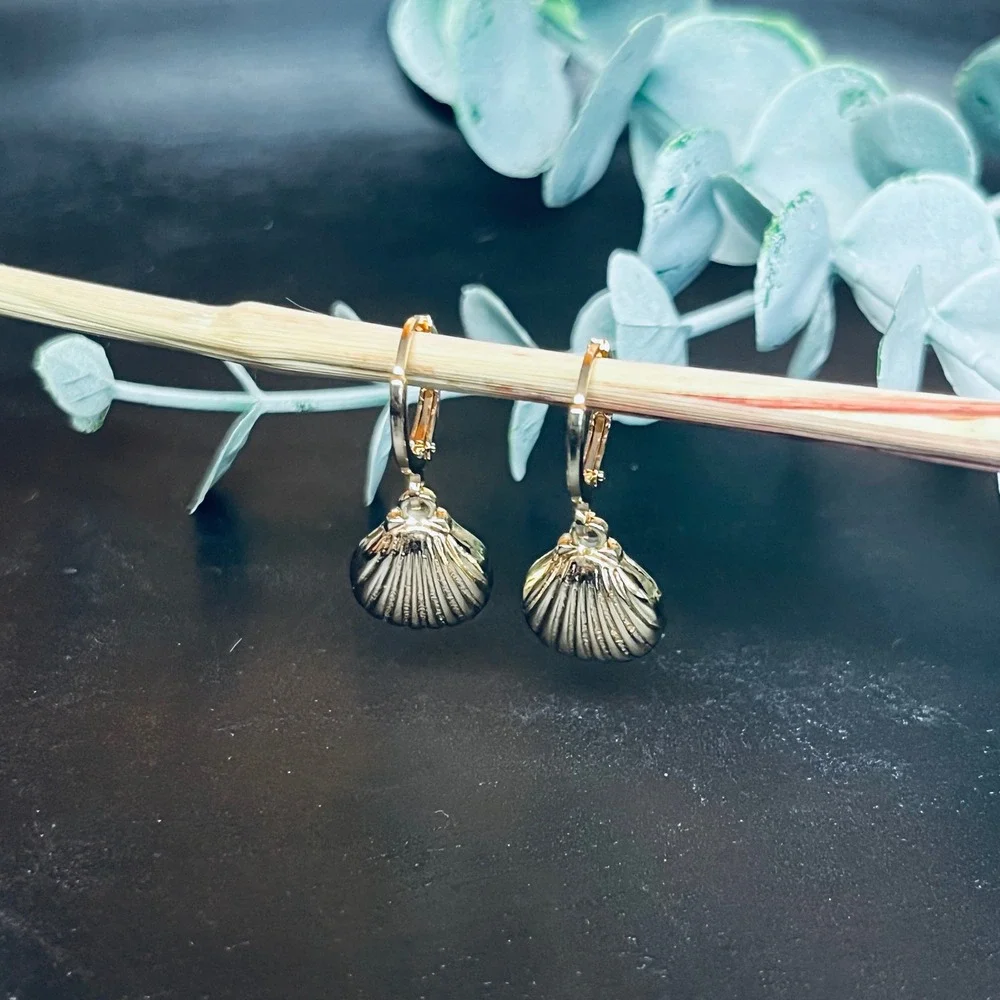 Seashell Huggie Hoop Earrings‎ | 14k Rose Gold Plated | Boho Ocean Mermaid
